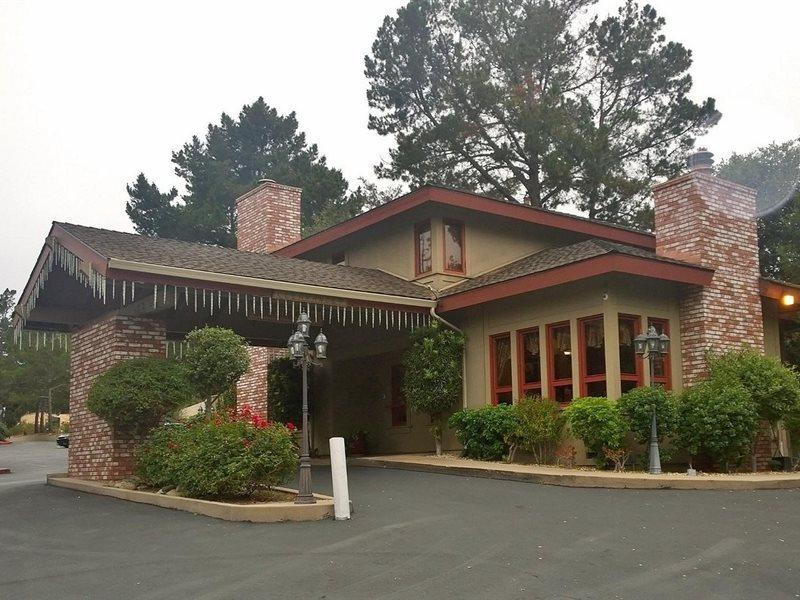 Comfort Inn Monterey Peninsula Airport Exterior photo